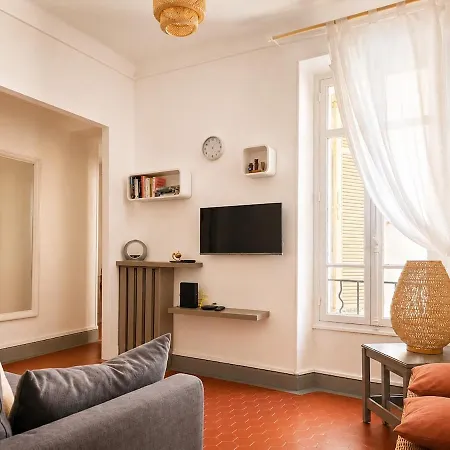Apartmán Quiet Cosy Flat Walk To Palais & *